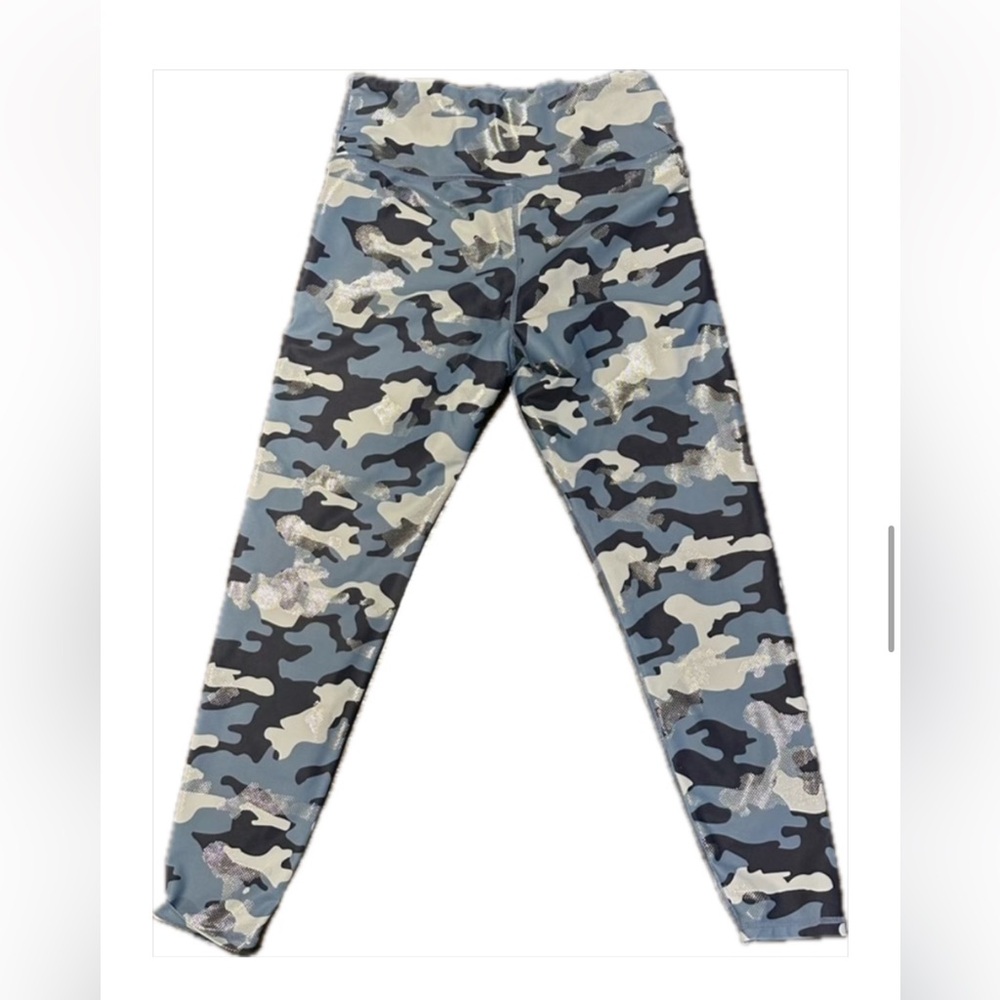 Aqua by Bloomingdale’s Athletic Camouflage Leggings